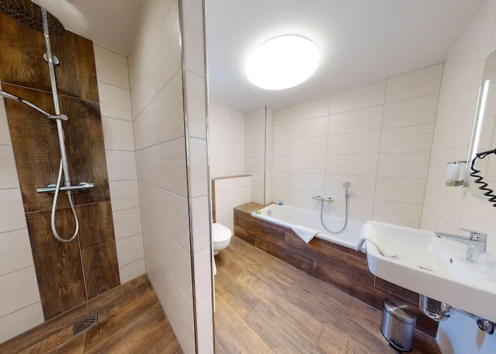 Szálloda Rothenburger Hof 2*