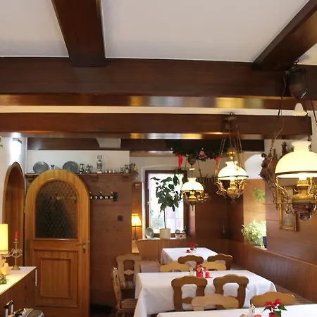Rothenburger Hof Hotel 2*