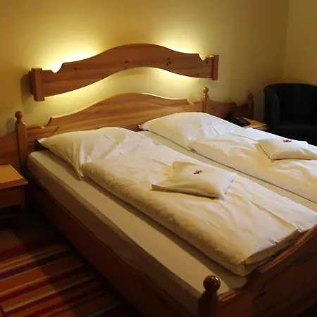 Hotel Rothenburger Hof 2*