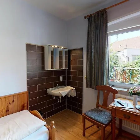 Hotel Rothenburger Hof 2*