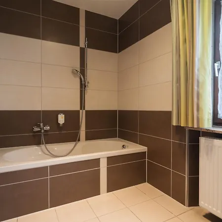 Rothenburger Hof Hotel 2*